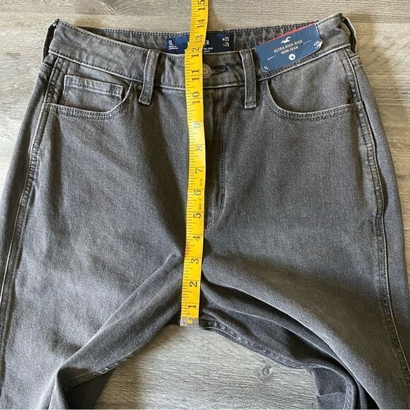 Hollister Ultimate High Rise Mom Jean Black 25 Stretch Ripped - Picture 13 of 16